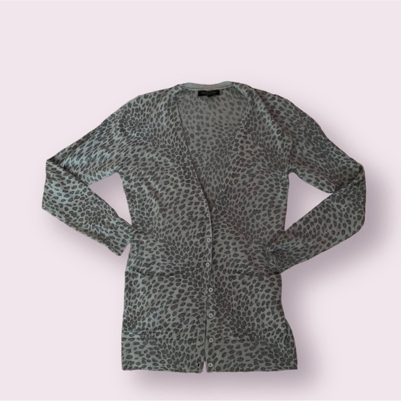 Banana Republic Merino Wool Grey Leopard Cardigan - Picture 4 of 4